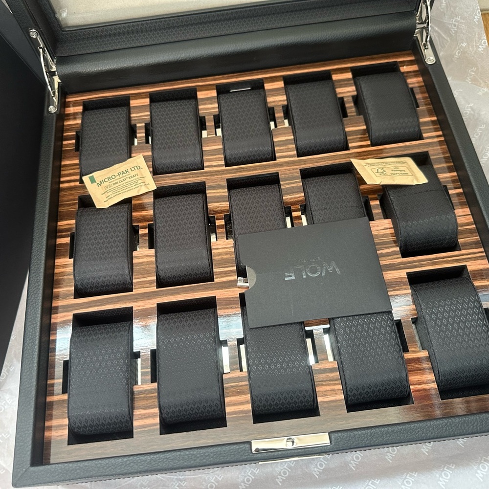 WOLF Roadster 15 Piece Watch Box with Drawer - Picture 3 of 11